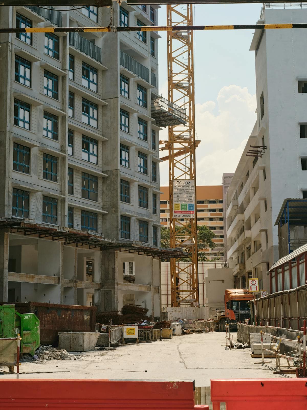 Active construction site monitored by mobile solar security units